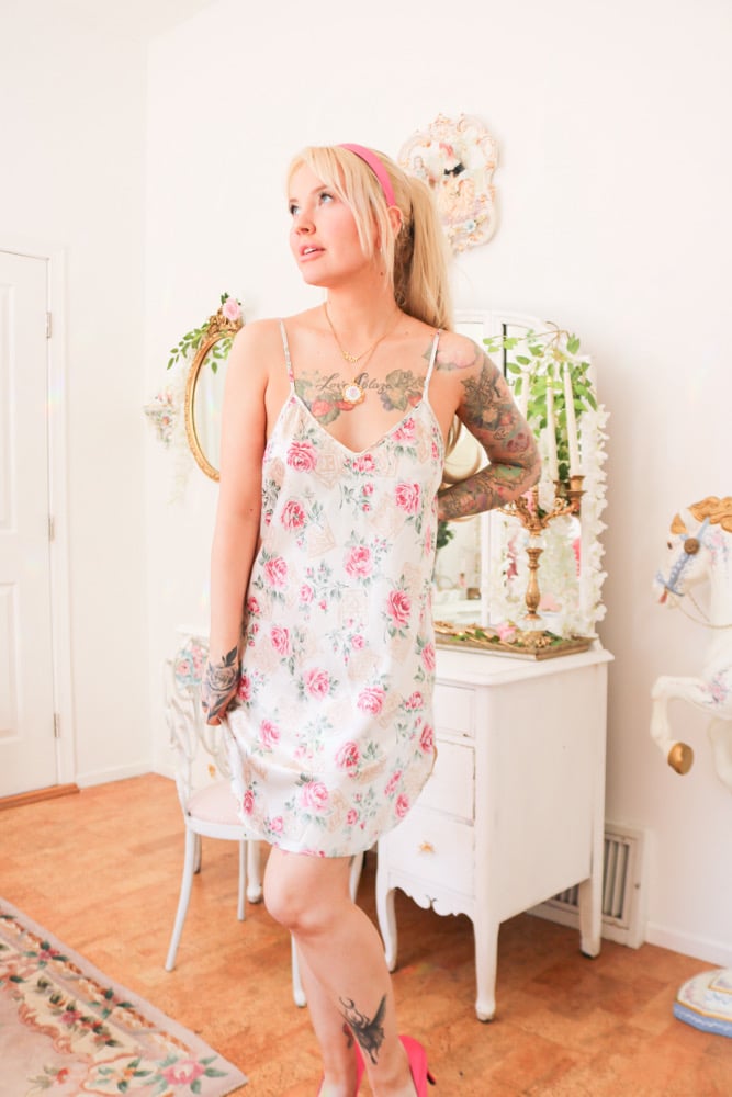 90s Dentellle Rose Princess Silky Nightgown (Medium)
