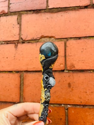 Image of Manifesting pen labradorite crystal ball 