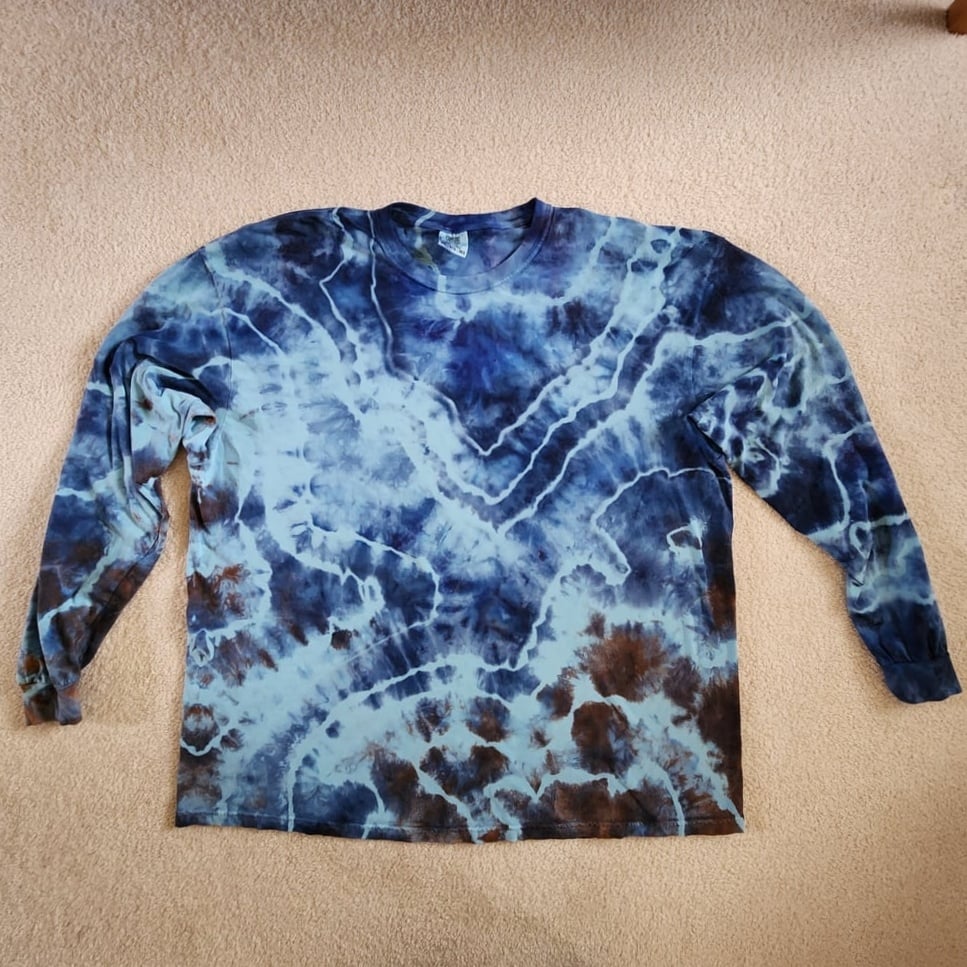 Image of 3x long sleece geode tshirt