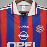 Image 4 of Bayern Munich 1995/97 Home