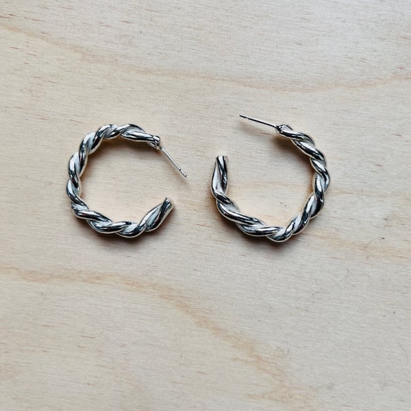 Image of Twisted hoops 