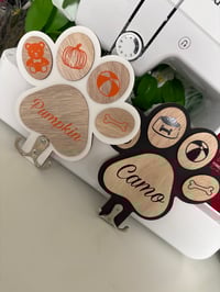 Image 1 of   Leash Hooks Personalised Paw Print