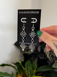 Image 3 of Daisy Chain Earrings