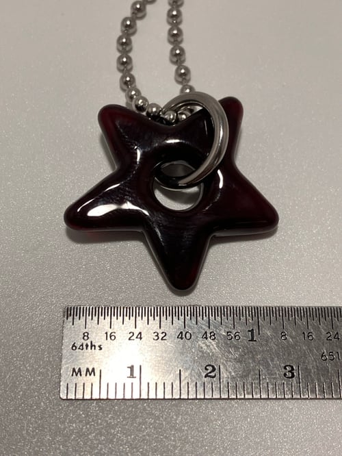 Image of dark red star