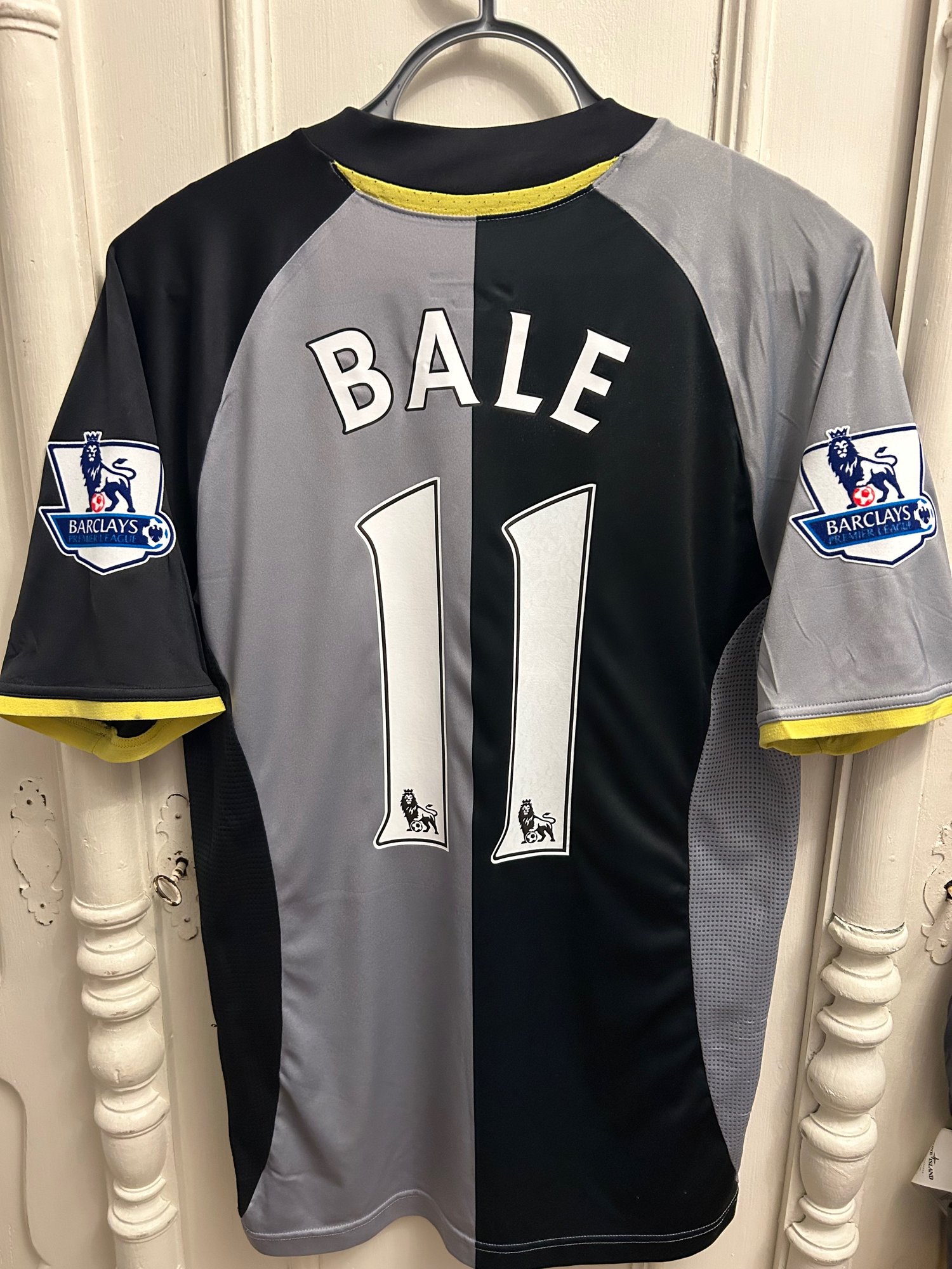 Image of Tottenham Hotspur “BALE 11” 2012/13 Third Shirt + patches (S)