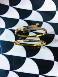 Image 2 of Gem set