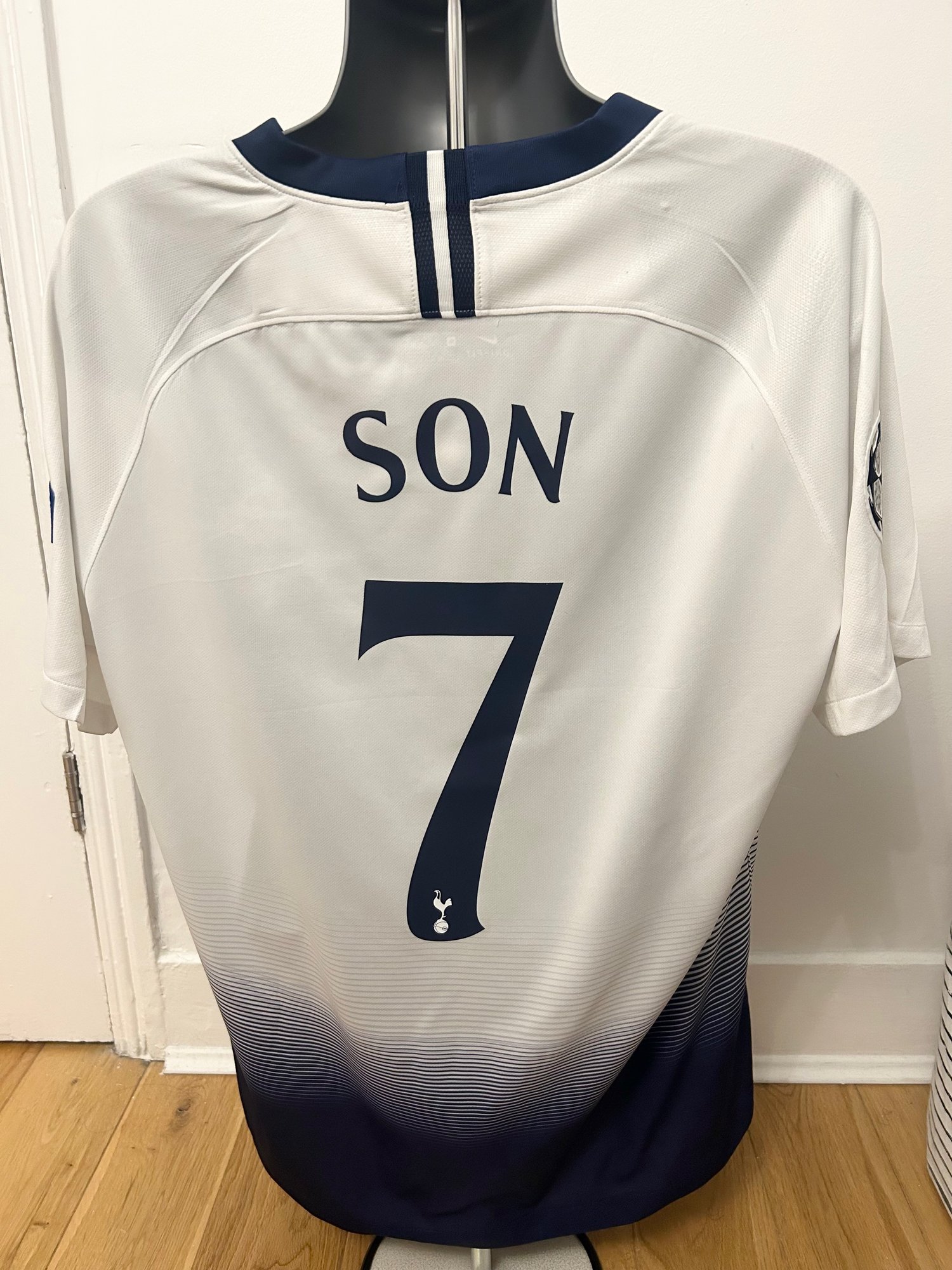 Image of Tottenham Hotspur “SON 7” 2018/19 UCL Final Home Shirt + patches (XL)