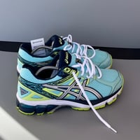 Image 1 of size: us7W uk4.5 eu38 cm24