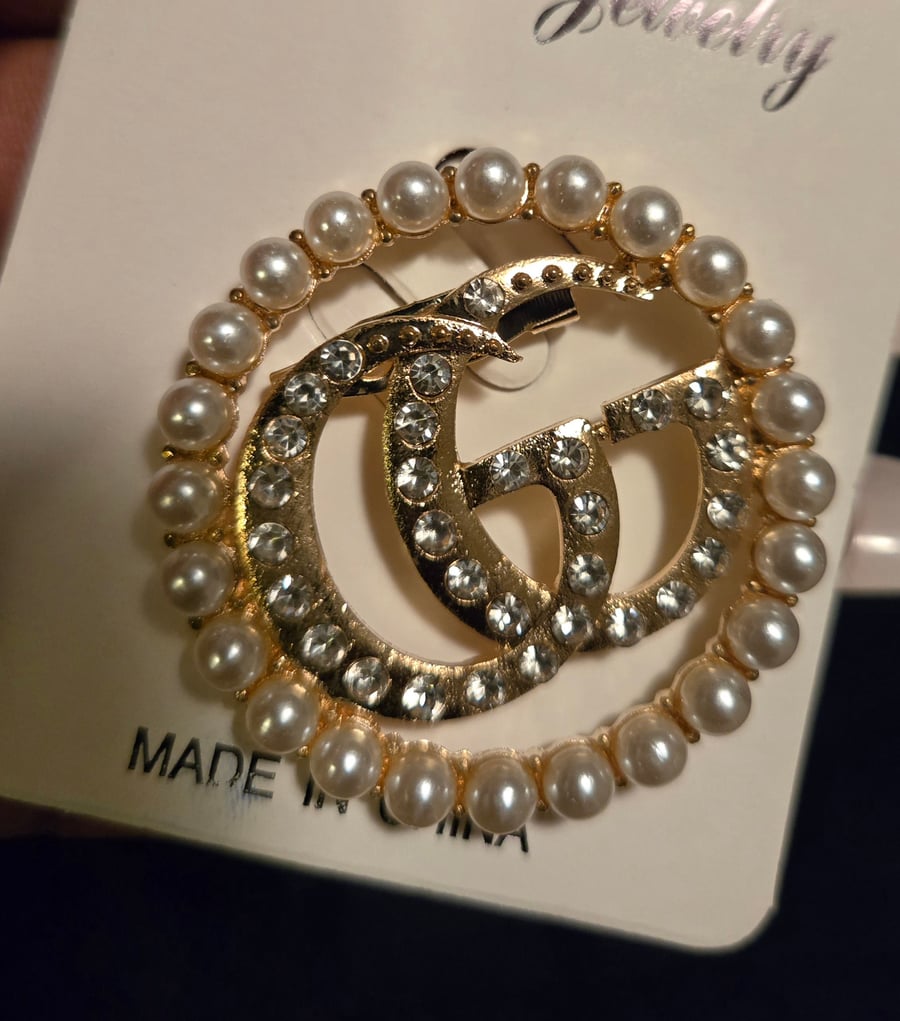 Image of Brooch- Bling Gold & Pearls