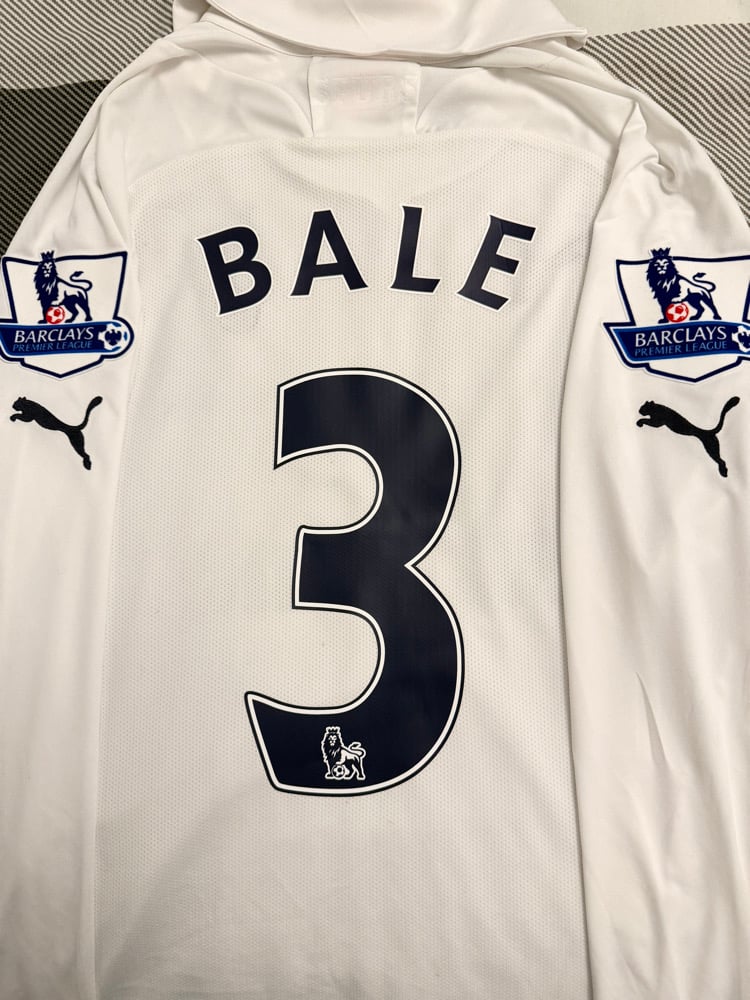 Image of Tottenham Hotspur “BALE 3” 2011/12 Home Long Sleeve Shirt + patches (M)
