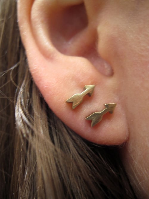 Image of ARROW stud earring