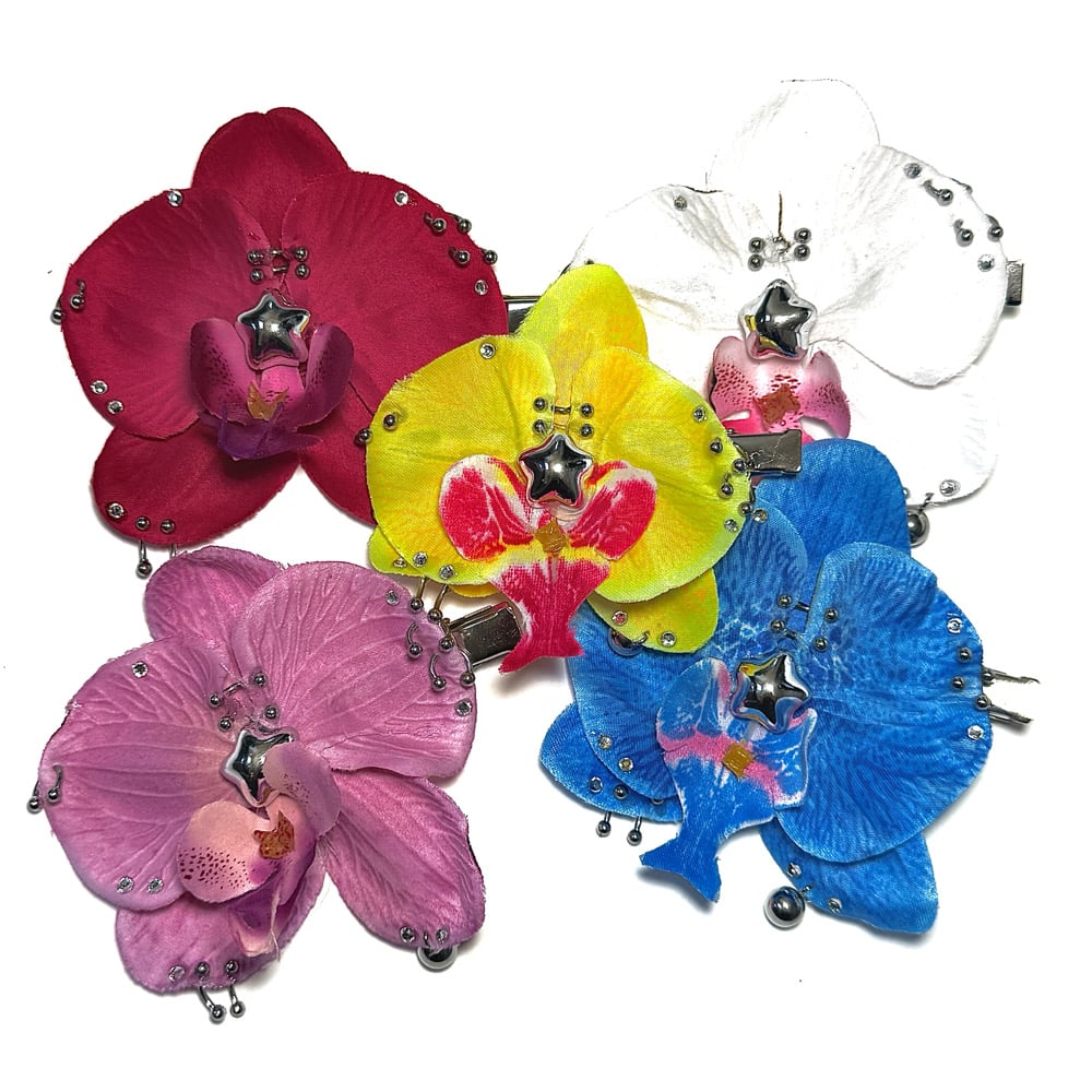 Image of Pierced Orchid Single Clip