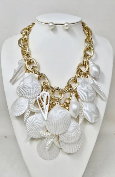 Image of SEASHELL NECKLACE of LOVE