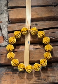 Image 2 of Solgul origami krans 1 - TinaTing