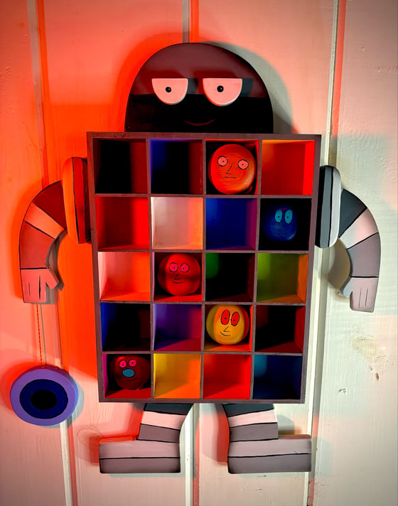 Image of Robot Yo-Yo Display holds 20 Yo-Yos