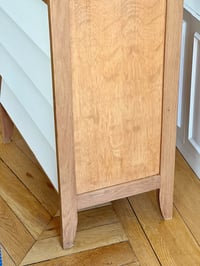 Image 4 of Commode vintage 