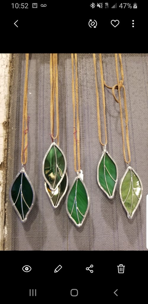 Image of Leaf Pendant- stained glass