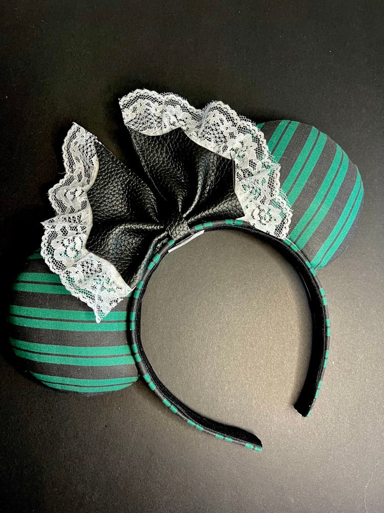 Image of Ghost Host Earz