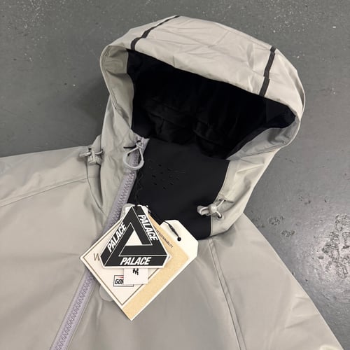Image of BNWT AW 23 Palace Gore-Tex windstopper jacket, size medium