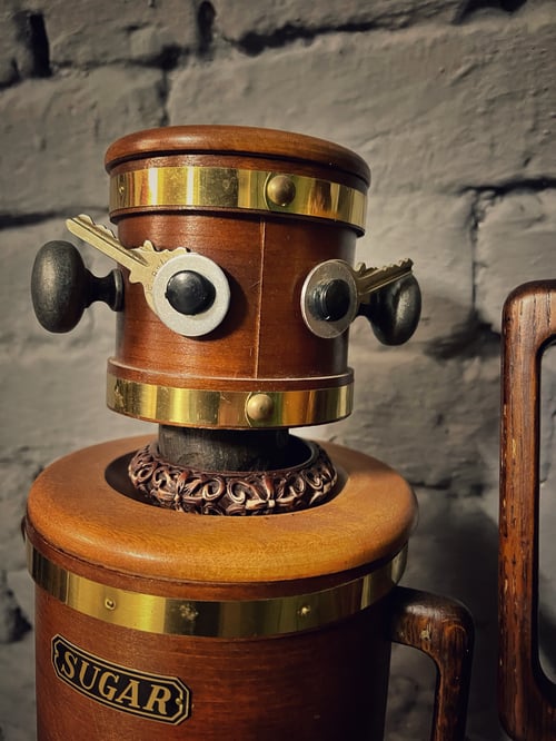 Image of Kitch and Sync