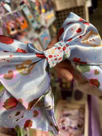 Image 2 of BOW ALICE WONDERLAND