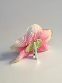 Image 2 of bubblegum orchid clip ( sample )   