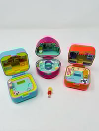 Image 1 of Polly Pocket vintage lot de 3 petites boites baguiers vides avec 1 personnage