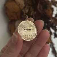 Image 2 of 9ct gold large daisy wheel pendant