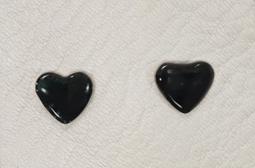 Image of VINTAGE HEART stud earrings