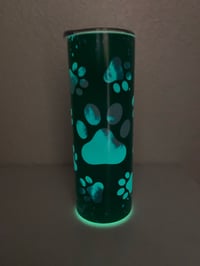 Image 2 of 20oz Glow In The Dark Tumblers 