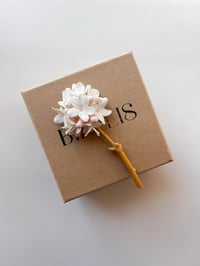 Image 2 of Broche/Prendido de biznaga para el novio