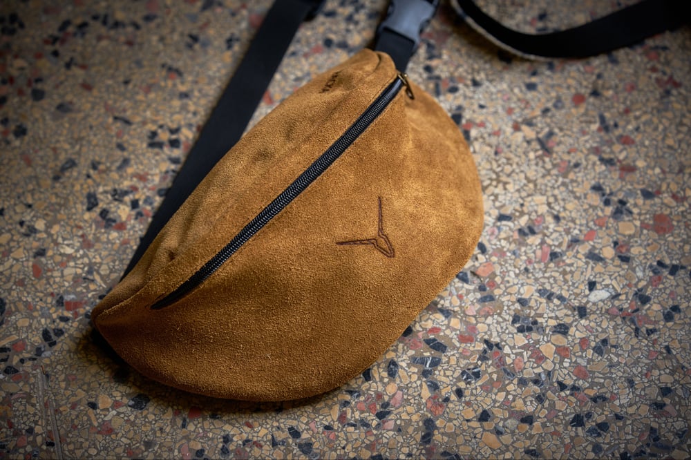 Image of V A N E K - leather sling