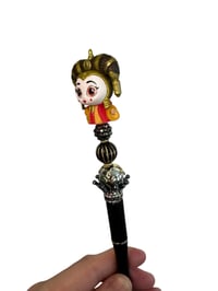 Image 3 of Queen Pen