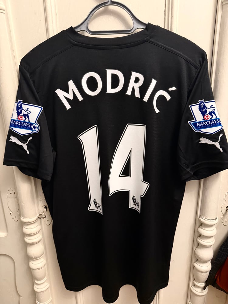 Image of Tottenham Hotspur “MODRIĆ 14” 2011/12 Third Shirt + PL patches 