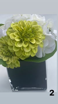 Image 3 of New / mini table top arrangements 