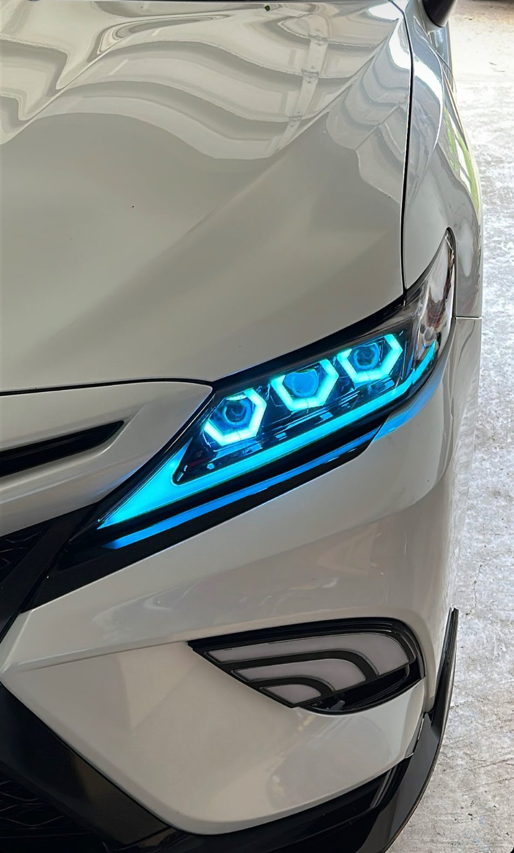 2018-2023 Camry Hex Halo Triple Beam Custom Headlight