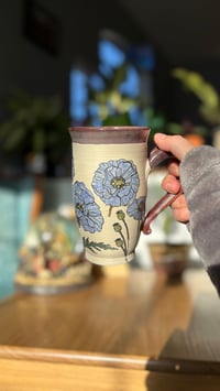 Image 6 of Poppy mug 02