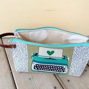 Create Your Kit Pouch Seafoam Typewriter