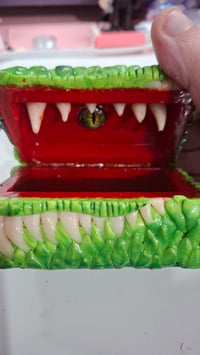 Image 4 of Dragon eye mimic box includes dice