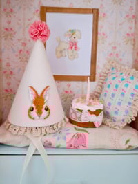 Image 1 of Gorrito cumpleaños blythe