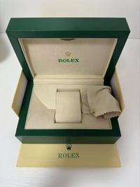 Image 5 of Rolex Daydate - Madreperla e Swarovski
