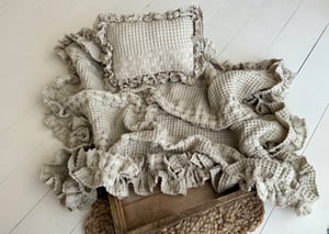 Image of oatmeal ruffle layer set