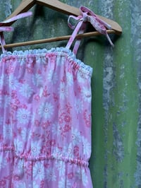 Image 2 of Pretty Pink Daisy - S
