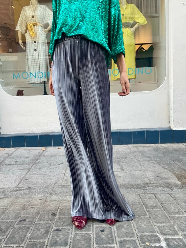 GREY PLEATED VELVET PANTS