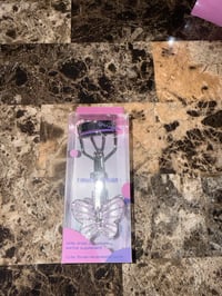 Image 8 of Butterfly Eyelash Curler 