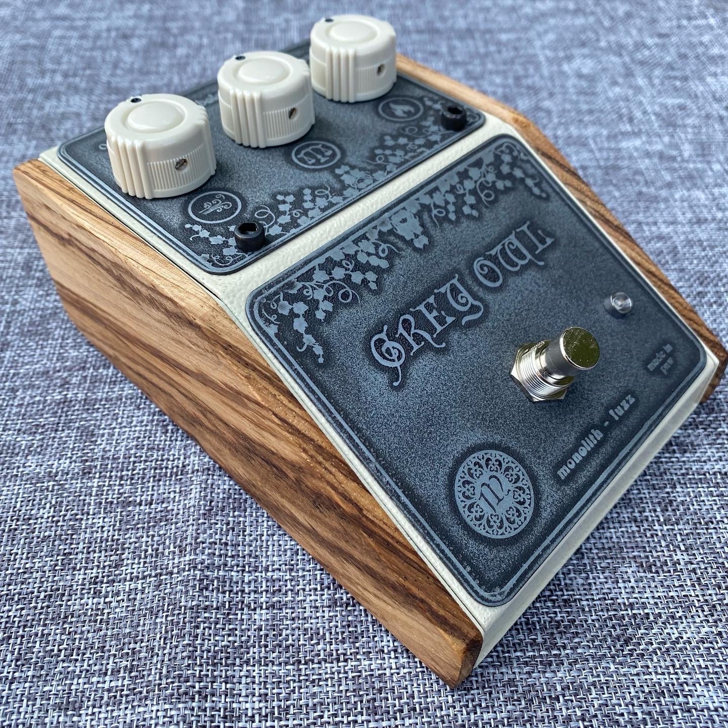 Grey Owl - Modified Silicon Sustain | Monolith Fuzz