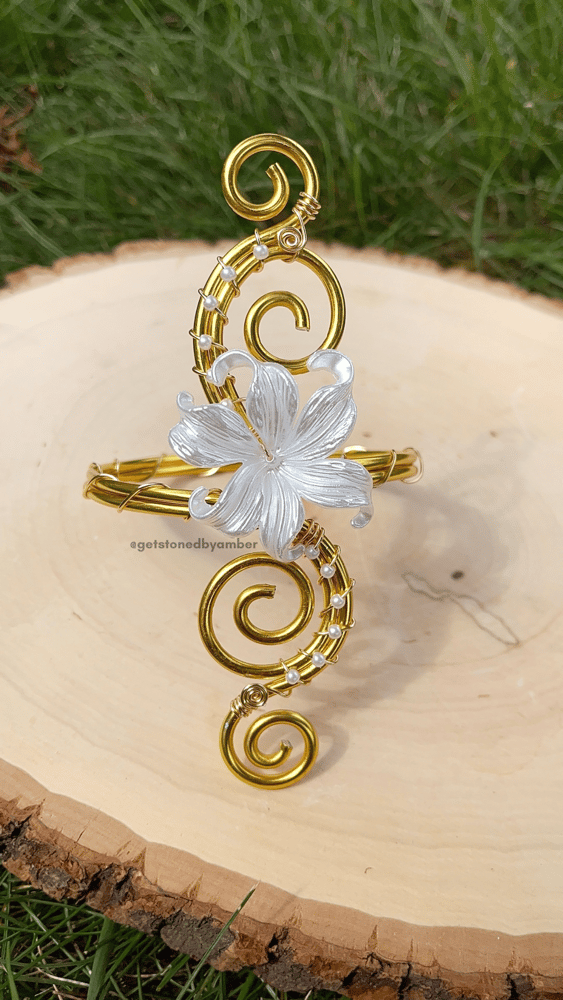 Image of White Flower Arm Cuff
