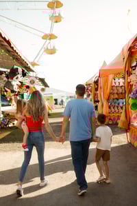 Image 5 of Fair Mini Sessions 