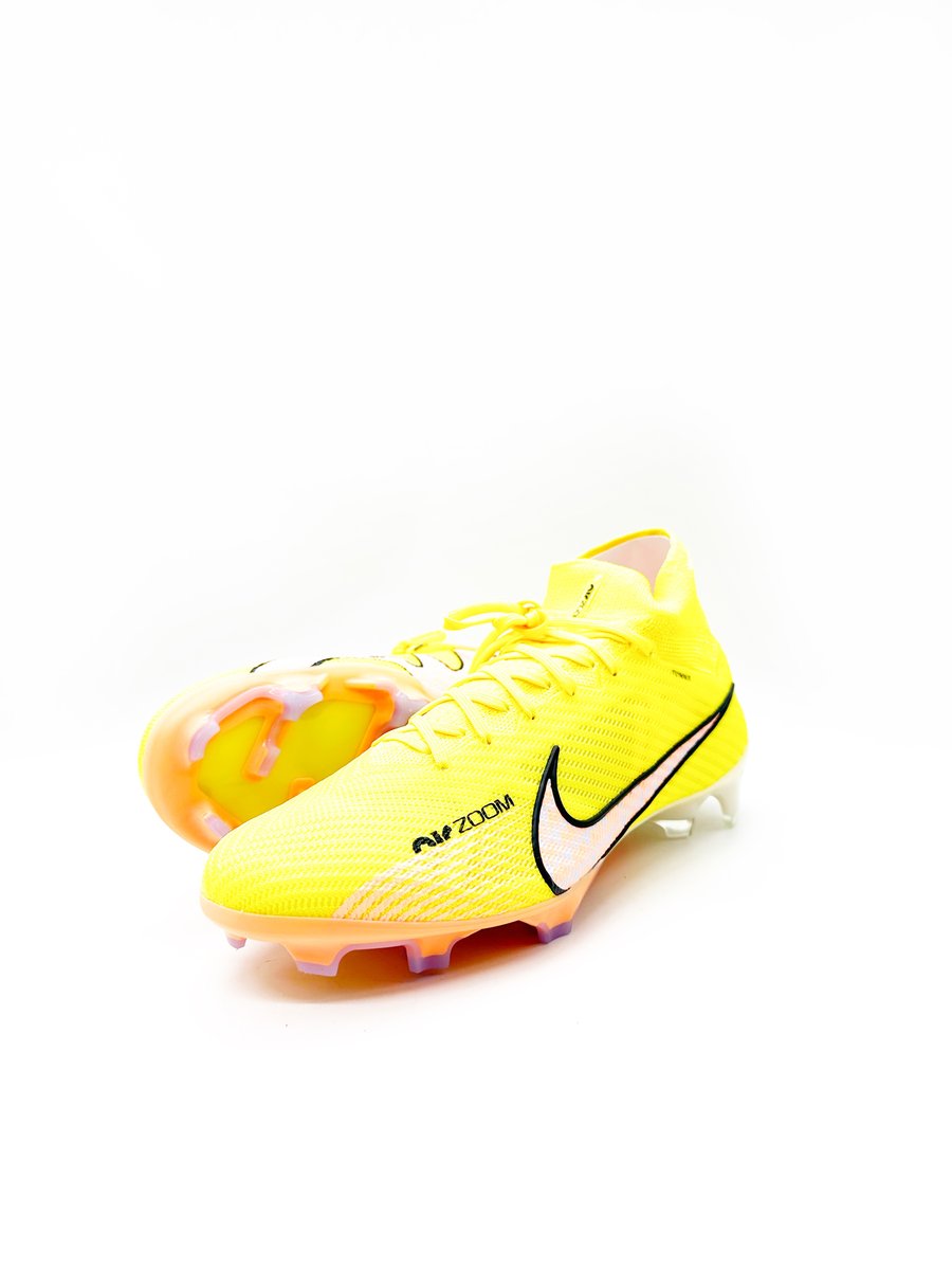 yellow nike superfly