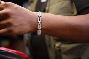 Image of RAW N UNKUT RAZOR LINK